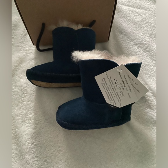 UGG Midnight Sheepskin Booties New with box!! - Picture 7 of 13